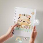 Caderneta de Saúde Personalizada - Safari Menina Tigrinha - Imagem 2